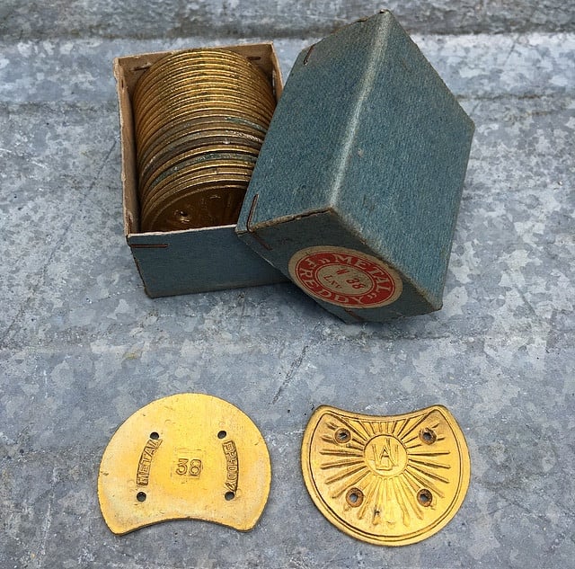 protecteur renfort métallique laiton vintage métal freddy cordonnier 1920 1930 38