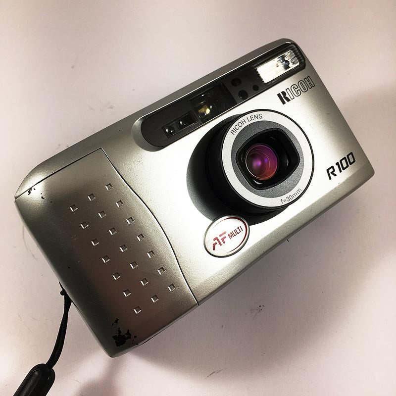 Ricoh R100 & 30mm 4,5