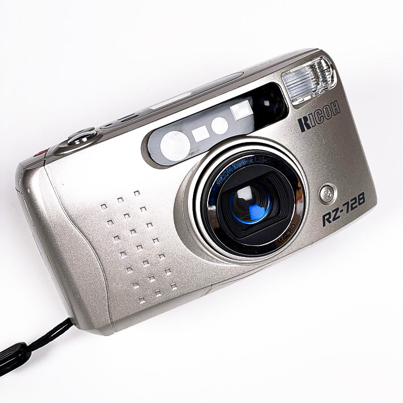 ricoh rz 728 28mm 70mm compact point and shoot argentique ancien vintage pellicule film photo photographie zoom 24x36 135 35mm