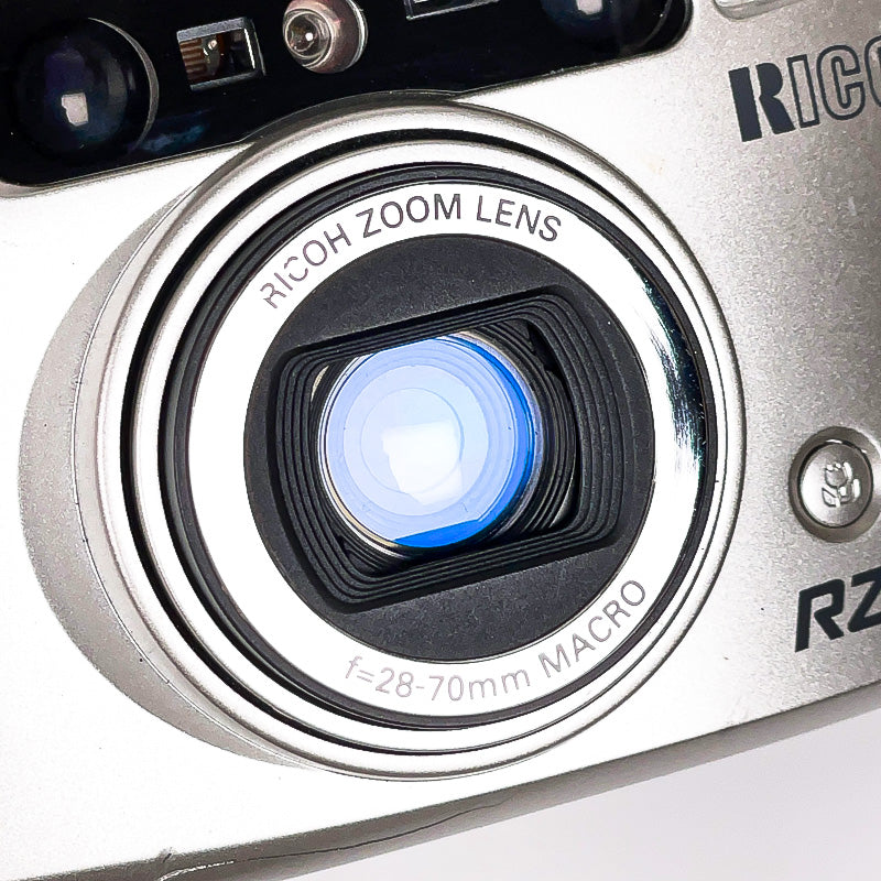 ricoh rz 728 28mm 70mm compact point and shoot argentique ancien vintage pellicule film photo photographie zoom 24x36 135 35mm