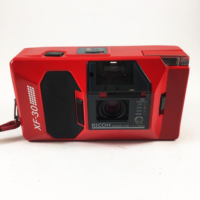 ricoh xf30 rouge 35mm f4 compact point and shoot ancien vintage flash 1985 argentique