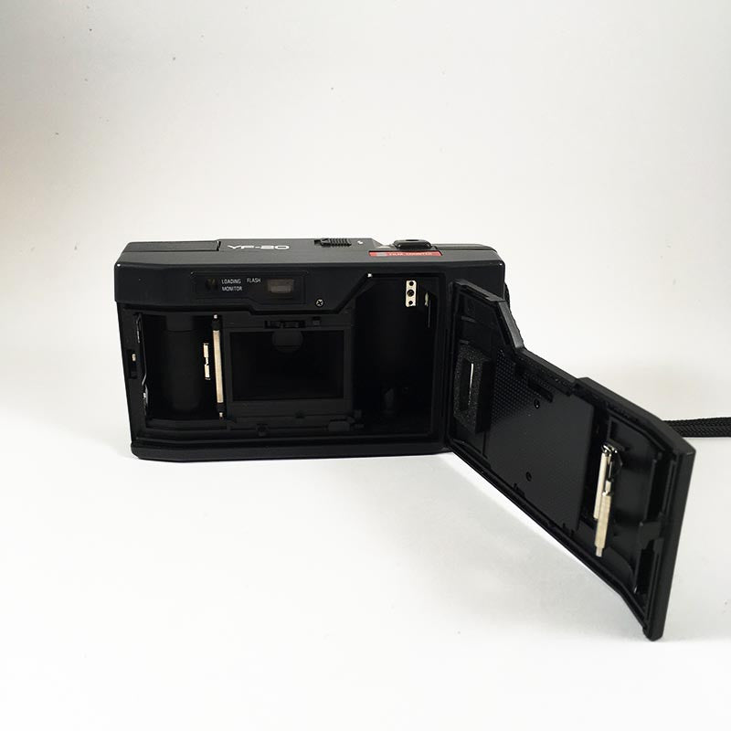 Ricoh YF-20 & Rikenon 35mm 4