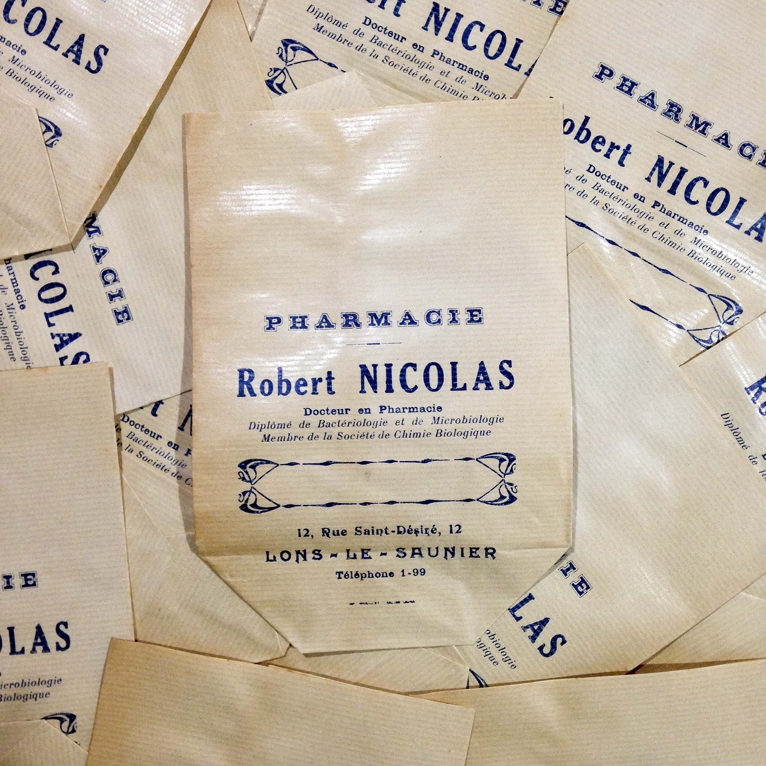 robert nicolas sachet papier ancien soufflet pharmacie 1940