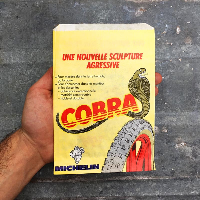 sachet emballage michelin cobra pneu moto 1970 ancien vintage vm100 chambre air illustration