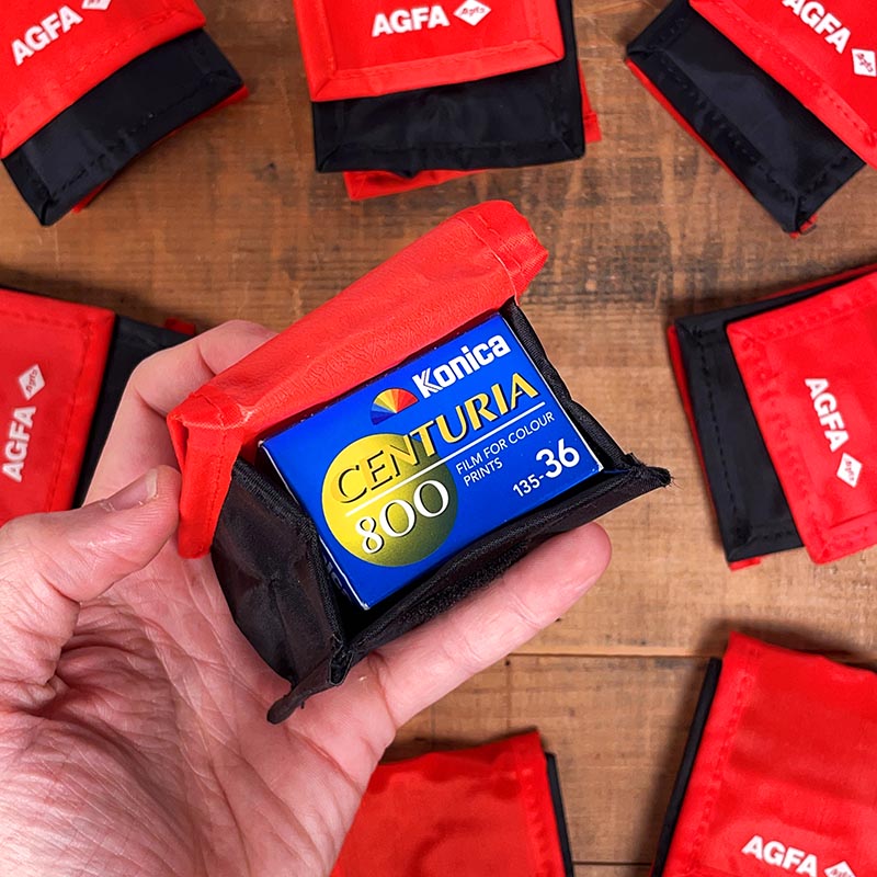 petite pochette plastique publicitaire agfa photo pellicule 1990 rouge vintage
