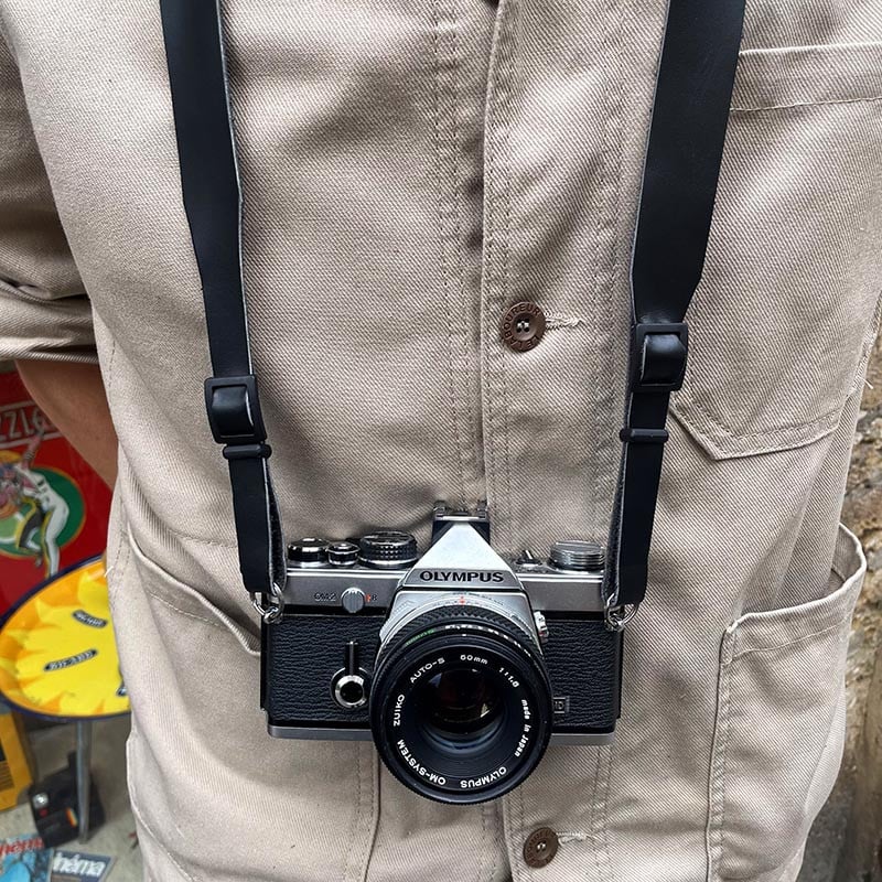 sangle photo argentique reflex appareil photo cuir noire noir 1980 1970 vintage