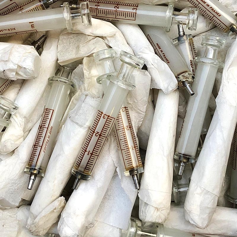 seringue hypodermique ancien vintage verre pharmacie 1950 1960 3ml 0.3cl docteur hopital ancien