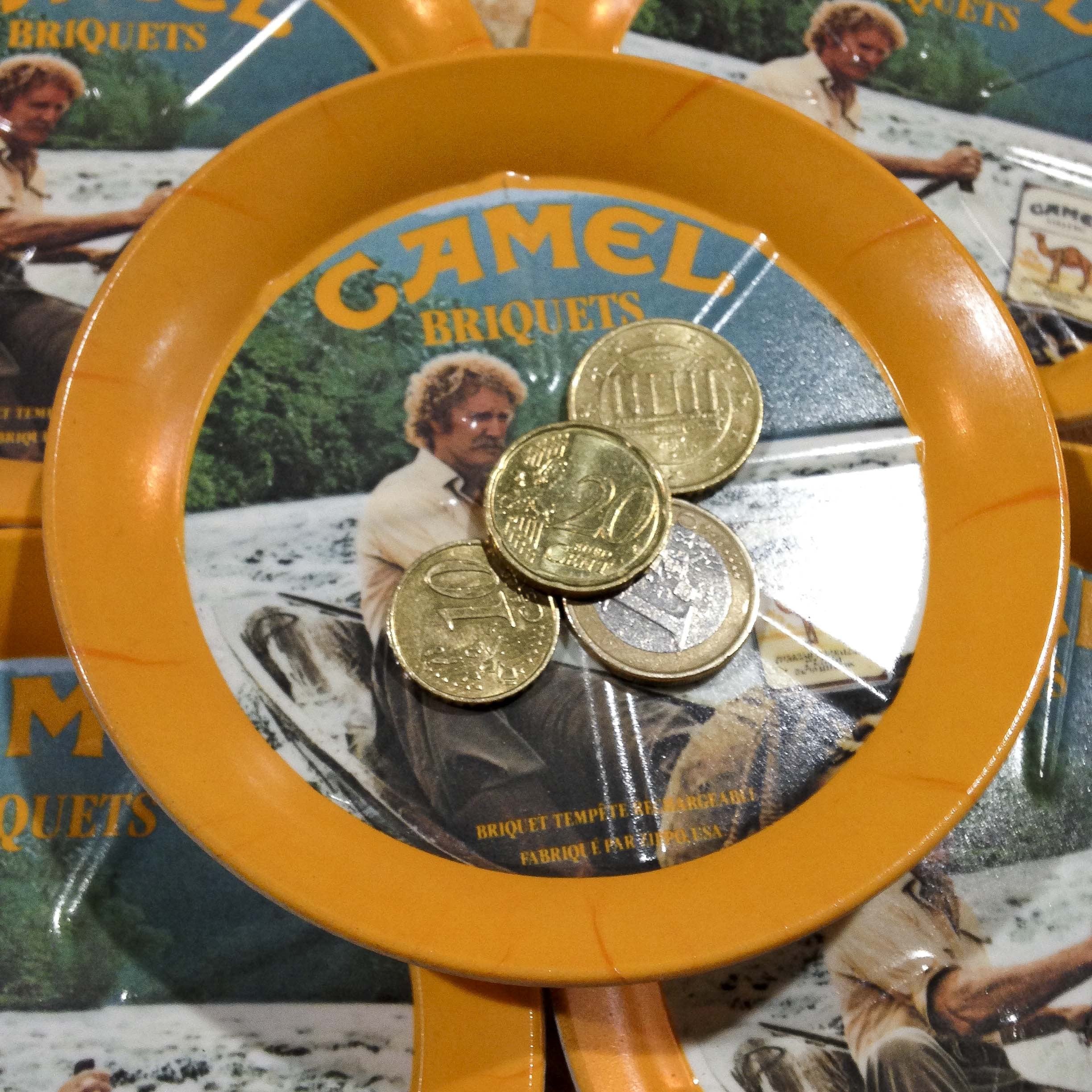 rendu monnaie dépose pièce ancien vintage camel épicerie 1980