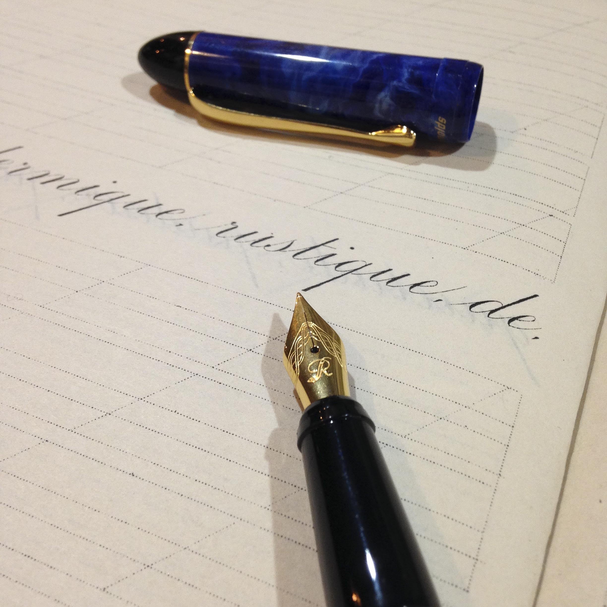 stylo plume ancien vintage reynolds écriture papeterie 1990