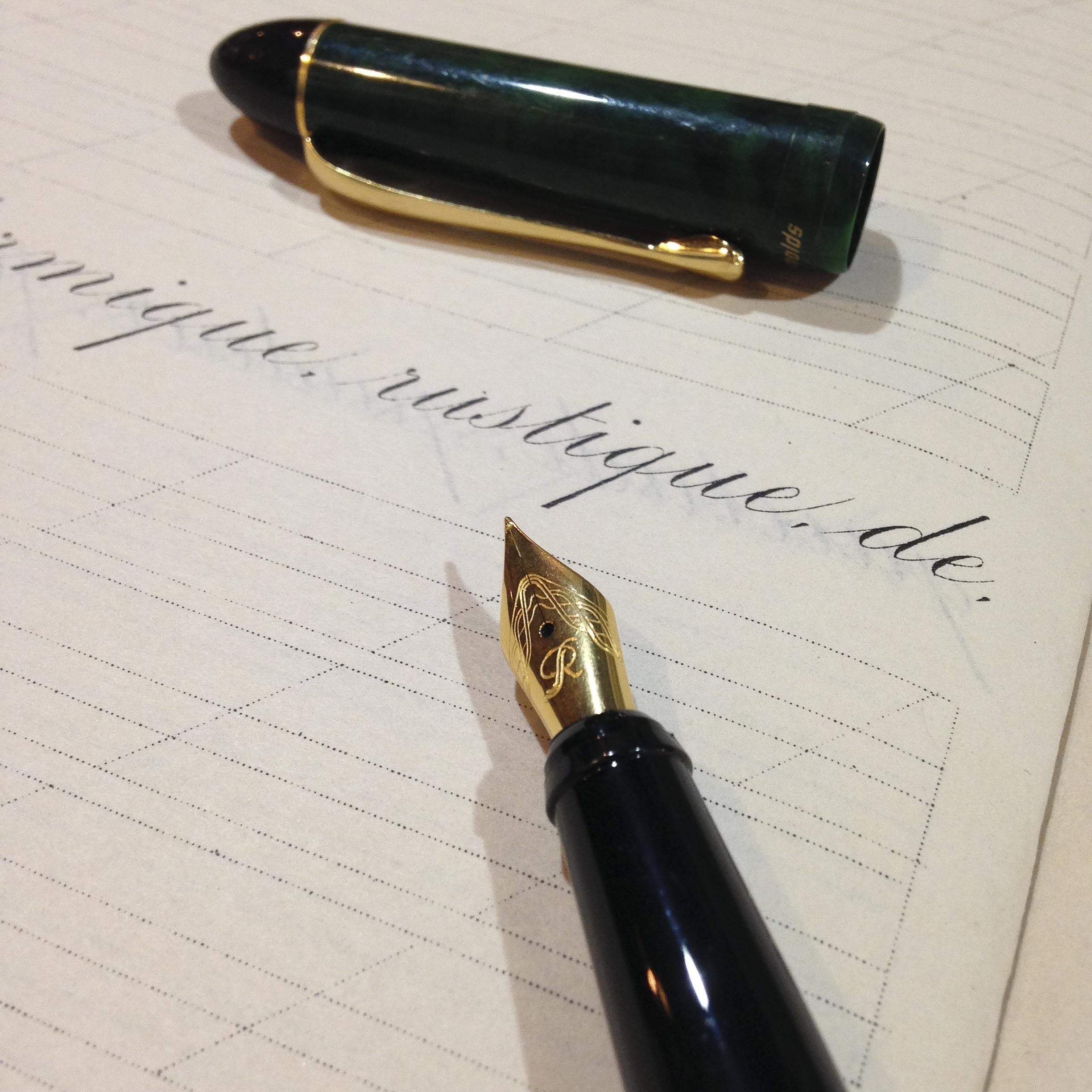 stylo plume ancien vintage reynolds écriture papeterie 1990