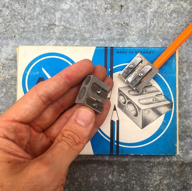 taille crayons amc métallique métal ancien vintage papeterie 1980
