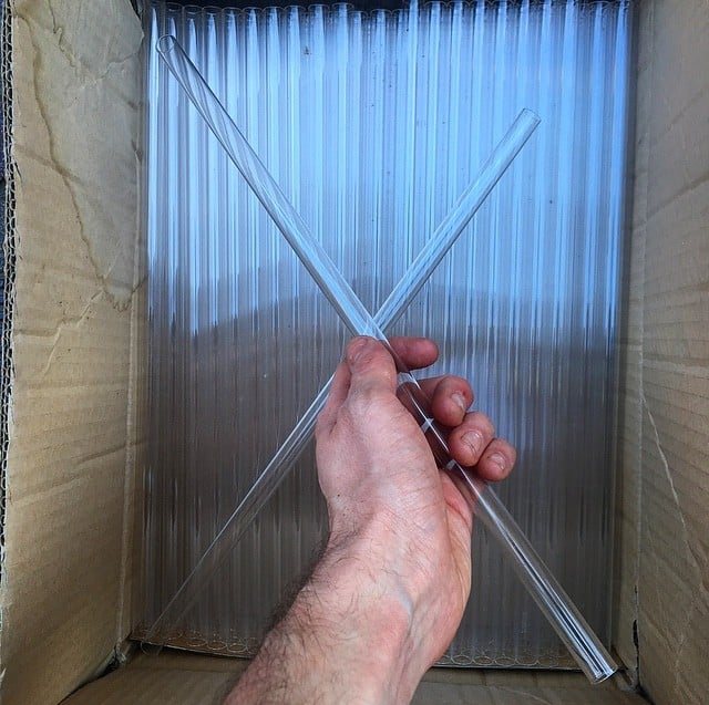 grand tube en verre 40cm ancien vintage verrerie creux