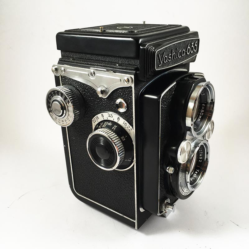 Yashica 635 & Yashikor 80mm 3.5