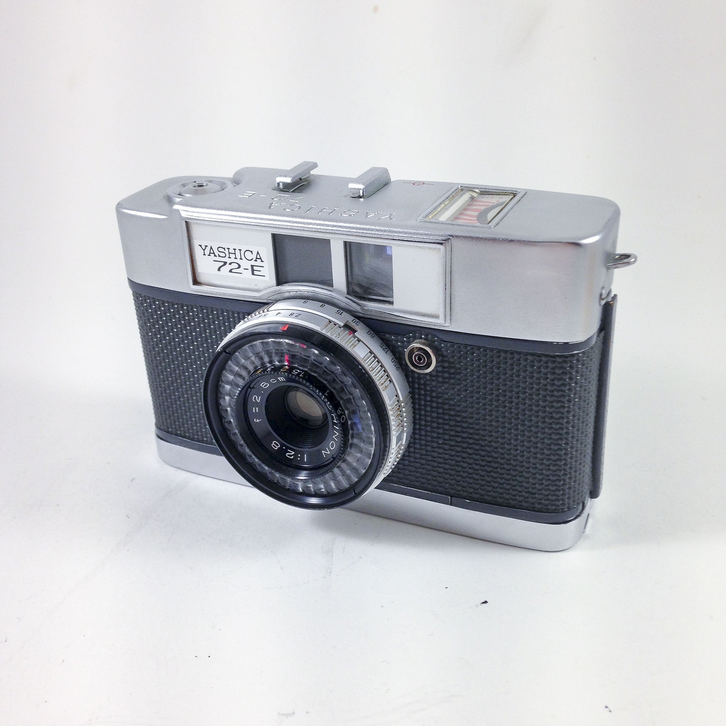 Yashica 72-E & Yashinon 28mm 1:2.8