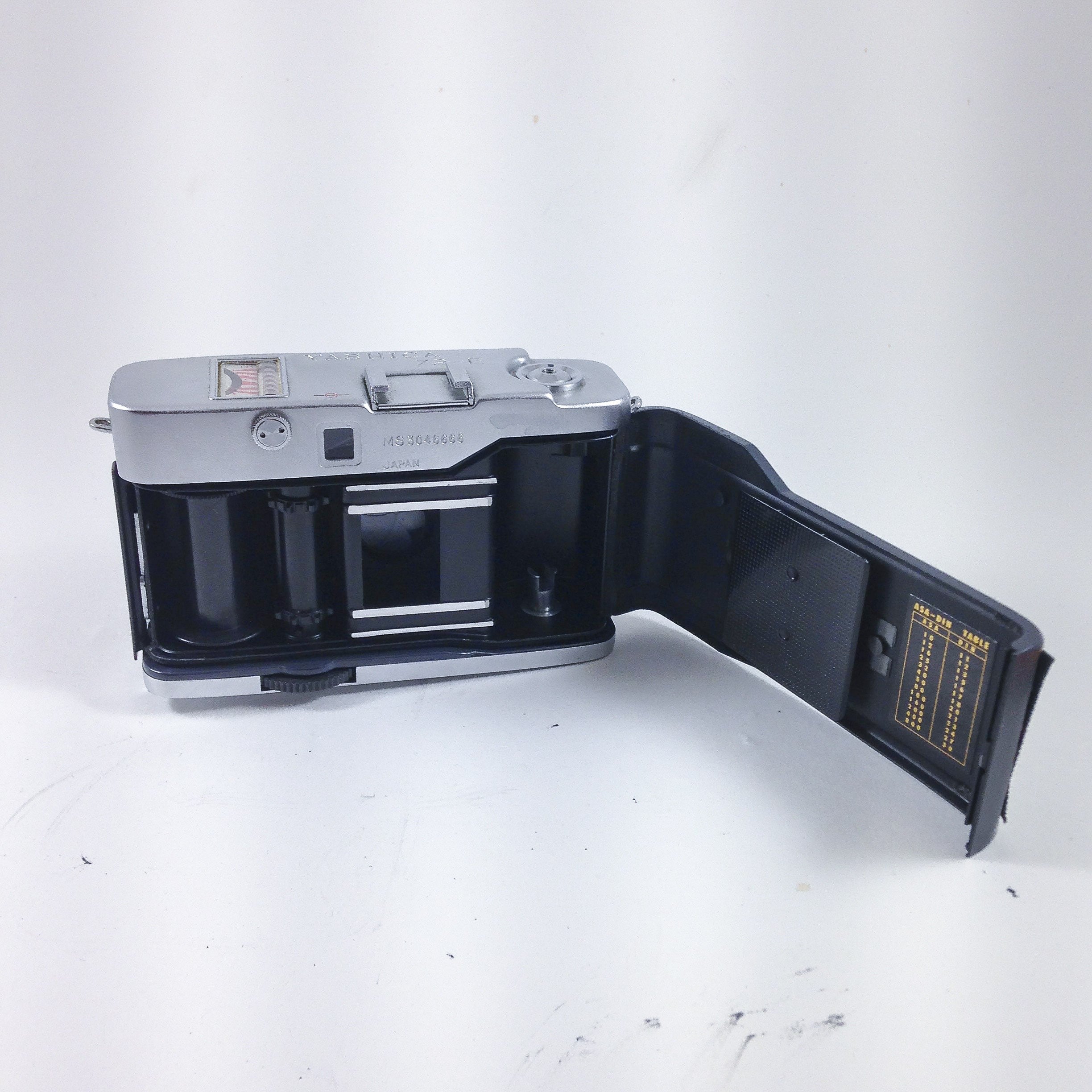 Yashica 72-E & Yashinon 28mm 1:2.8