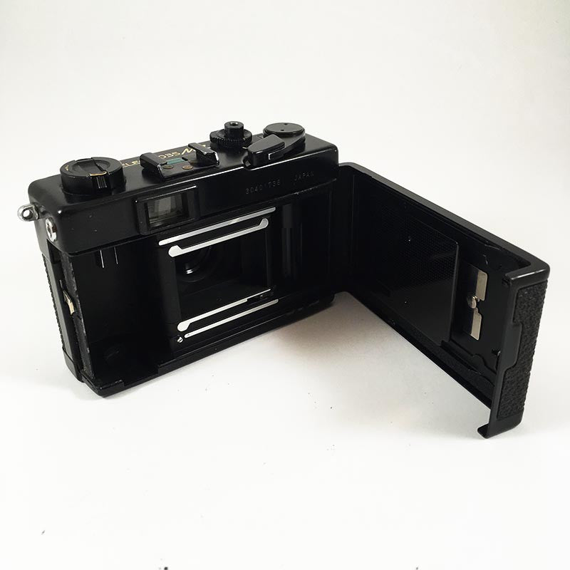 Yashica Electro 35MC & 40mm 2.8