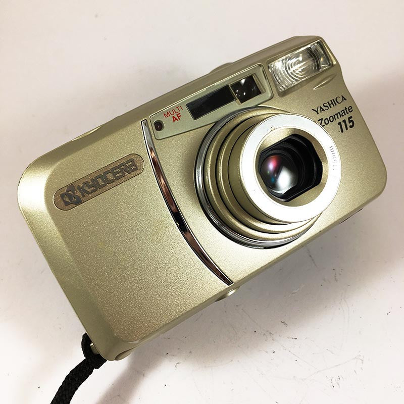 Pentax appareil argentique yashica kyocera 115 zoomate 38 115 35mm compact autofocus zoom ancien 2001