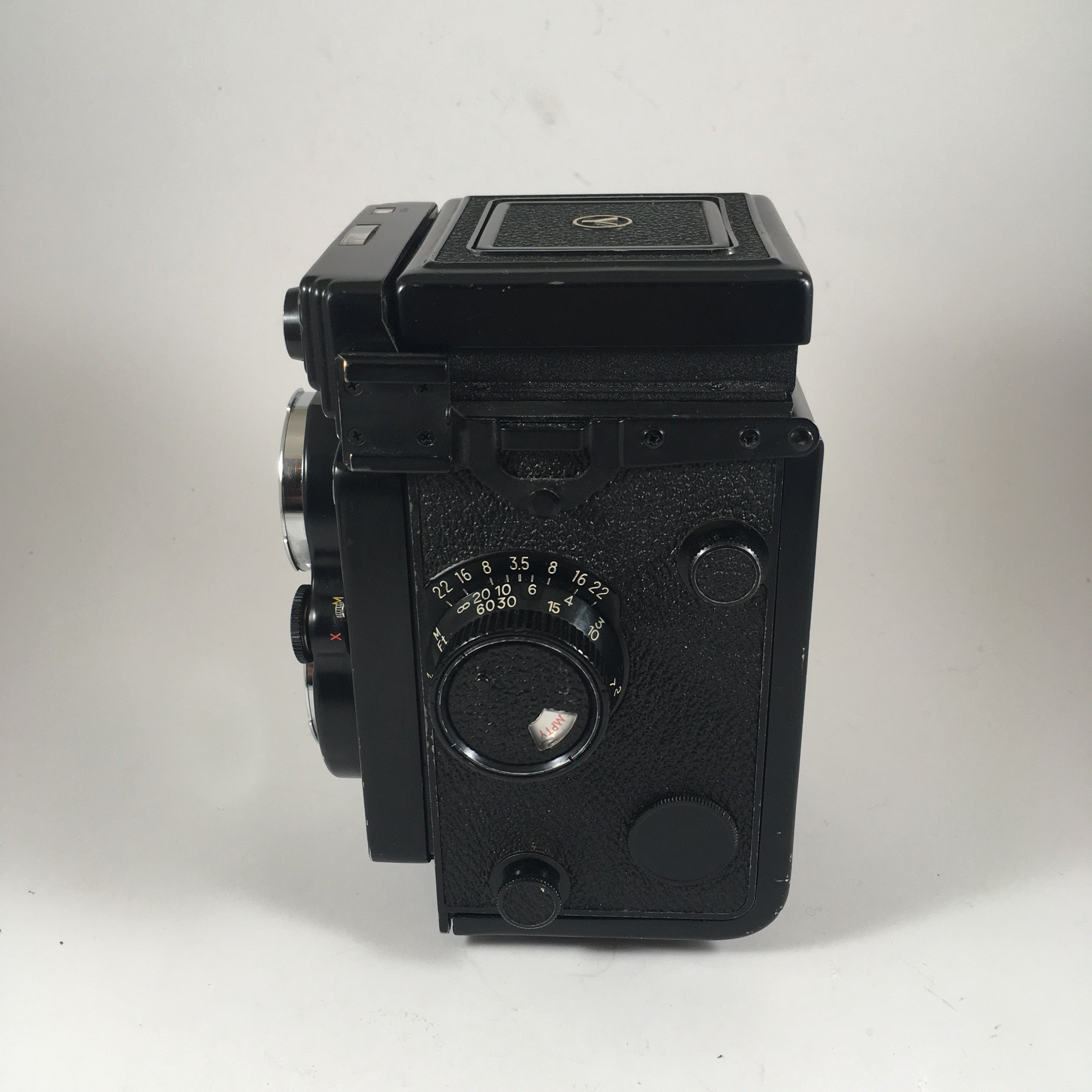 Yashica Mat 124G & Yashinon 80mm 3.5