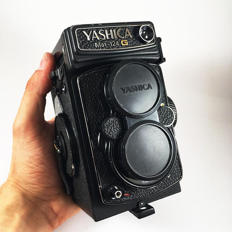 Yashica Mat 124G & Yashinon 80mm 3.5