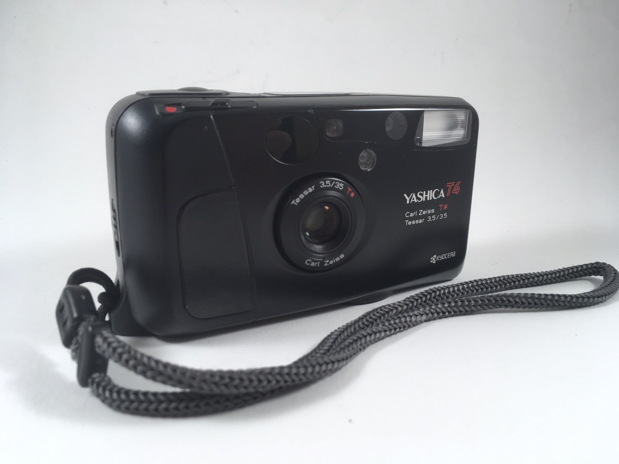 Yashica T4 Carl Zeiss 35mm 3.5