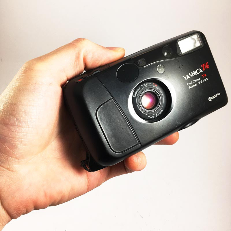 Yashica T4 Carl Zeiss 35mm 3.5