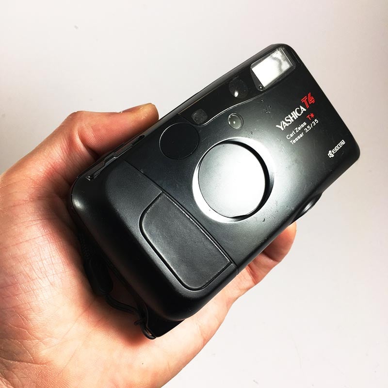 Yashica T4 Carl Zeiss 35mm 3.5